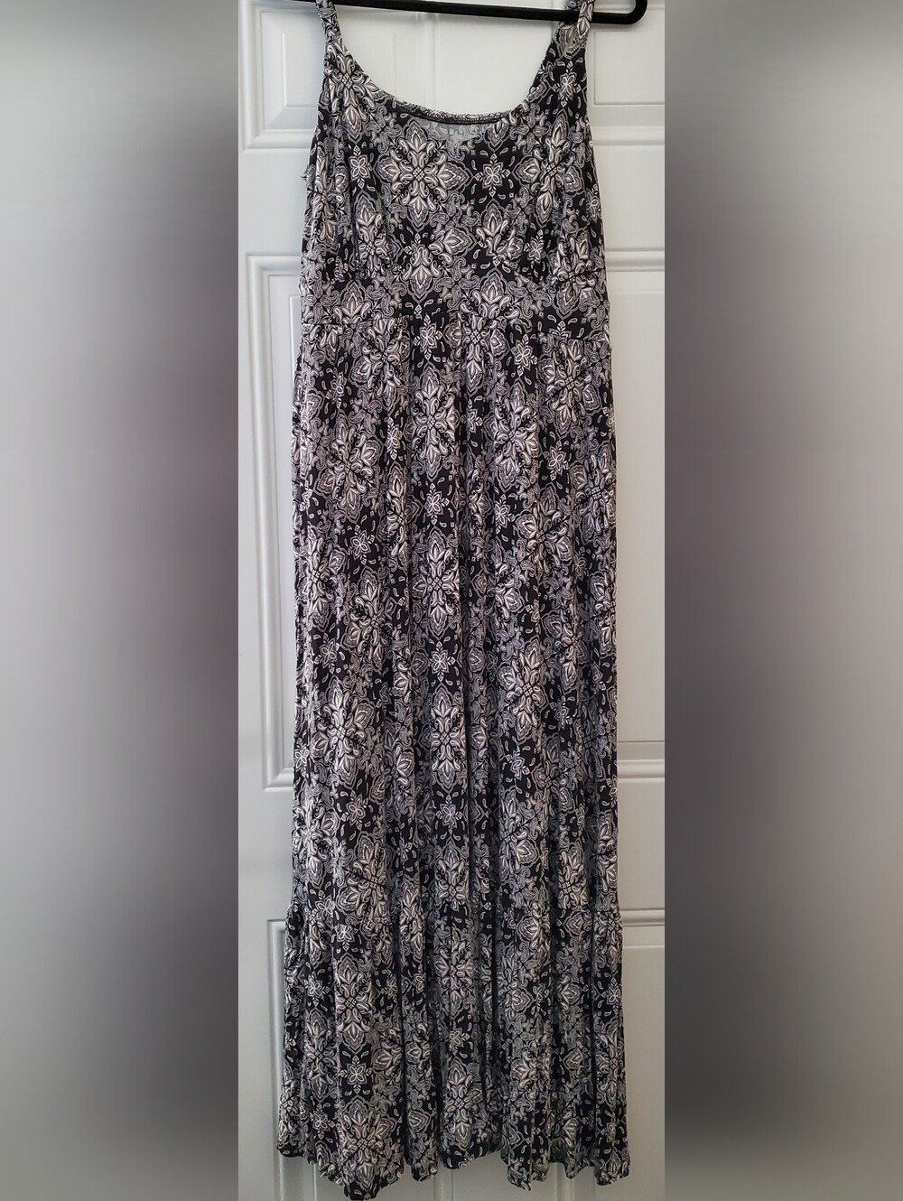 Torrid Black & White Floral Paisley Maxi Dress